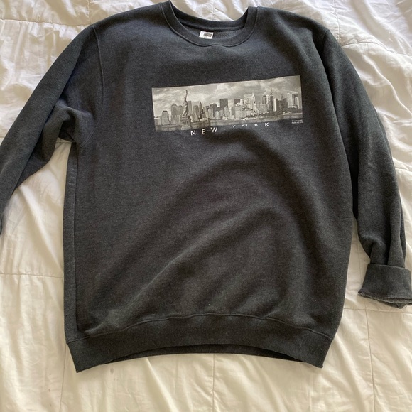 NYC Sweatshirt - Picture 2 of 3
